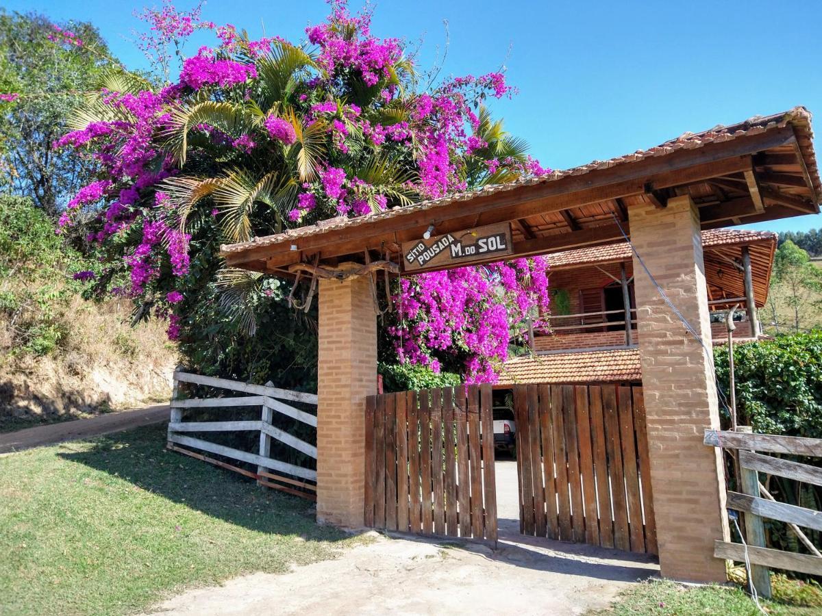 Sitio Pousada Morada Do Sol Кунха Екстериор снимка