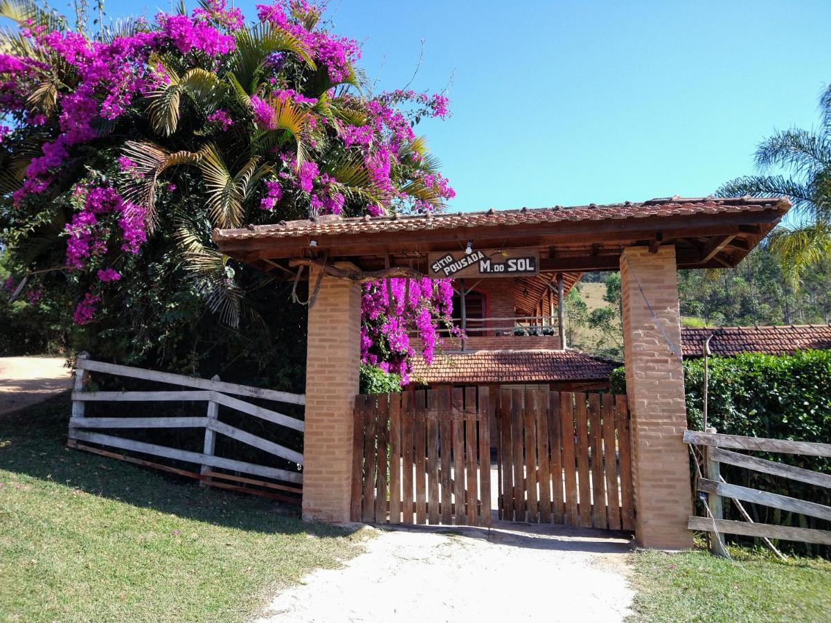 Sitio Pousada Morada Do Sol Кунха Екстериор снимка